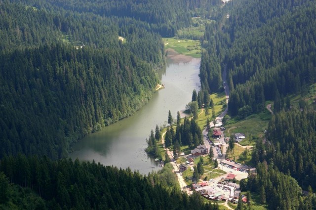 lacul rosu
